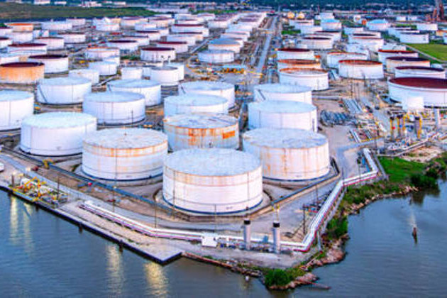 World oil reserves drain at record pace - Bloomberg