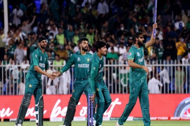 T20 WC: Would be great if India makes it to final with Pakistan, says Saqlain