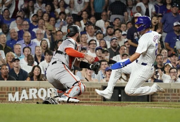 Mourning death of Willie Mays, Giants set to close series with Cubs