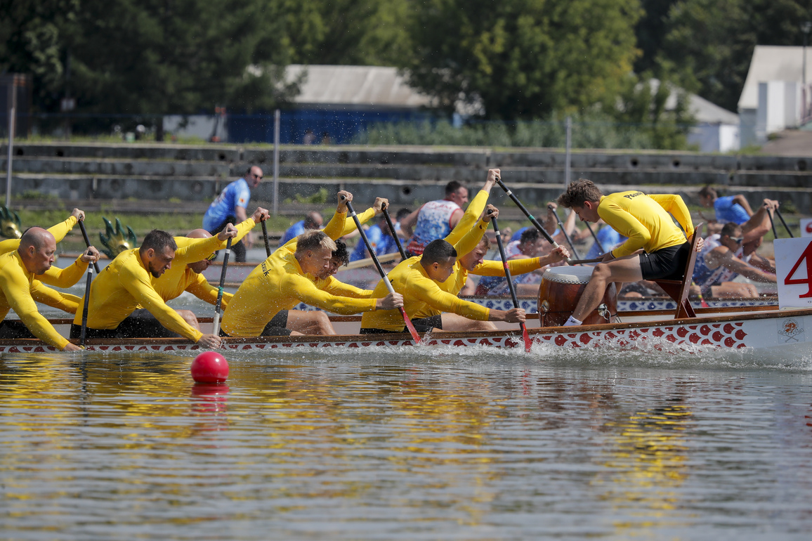 (SP)RUSSIA-MOSCOW-DRAGON BOAT RACES