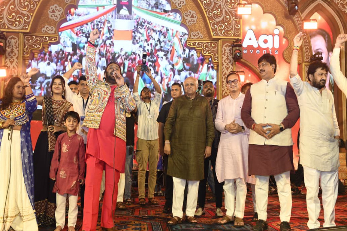 Gujarat: Dancers pay tribute to armed forces with Garba in Ahmedabad