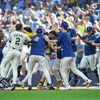 'Clawing' Brewers carry streak into series with struggling Nationals