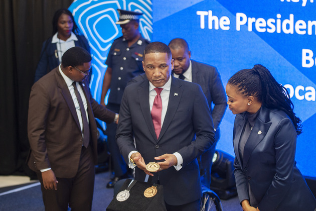 (SP)BOTSWANA-GABORONE-WORLD ATHLETICS RELAYS-MEDALS