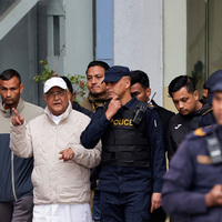Nepal: Supporters of former PM Oli burn tyres, protest against his arrest
