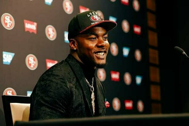 Mykel Williams es Presentado Ante los Medios de Comunicacin