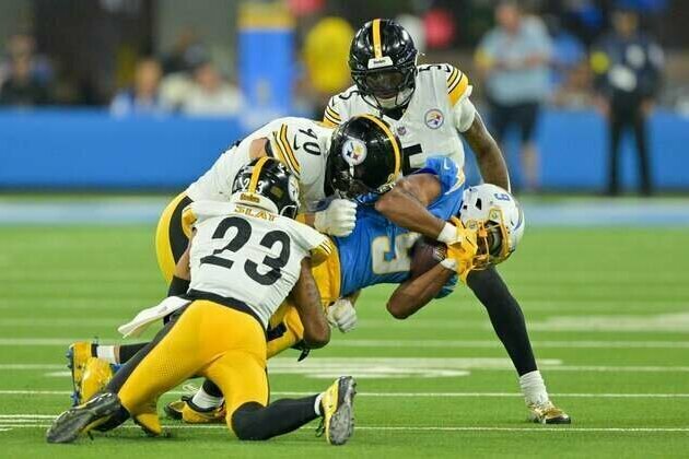 Steelers CB Darius Slay sustains concussion in loss to Chargers