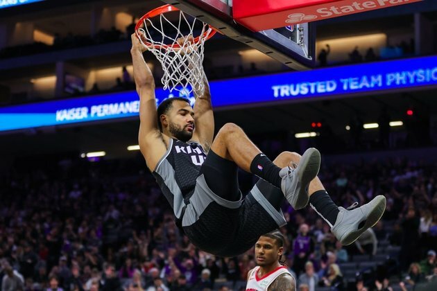 Latest test for surging Kings will come from Raptors