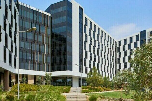 Application Closes Soon: University of Canberra, VC's Social Champion Scholarship