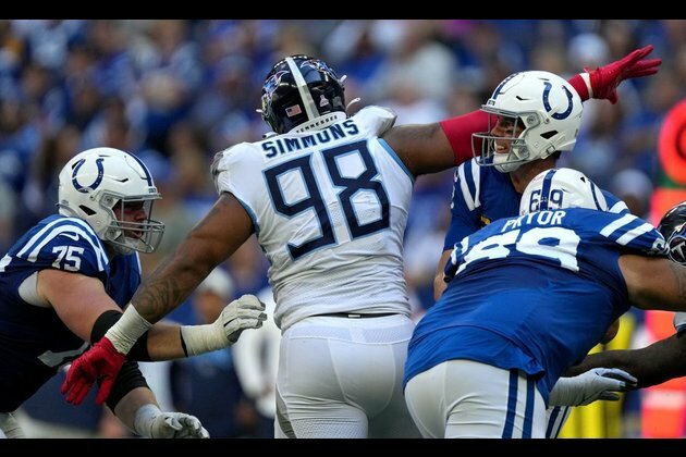 Titans dominate early, topple Colts 24-17