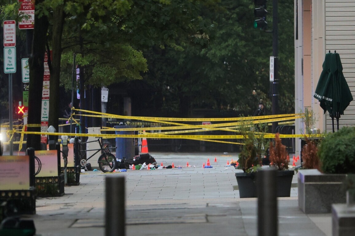 White House shooting suspect dies in hospital