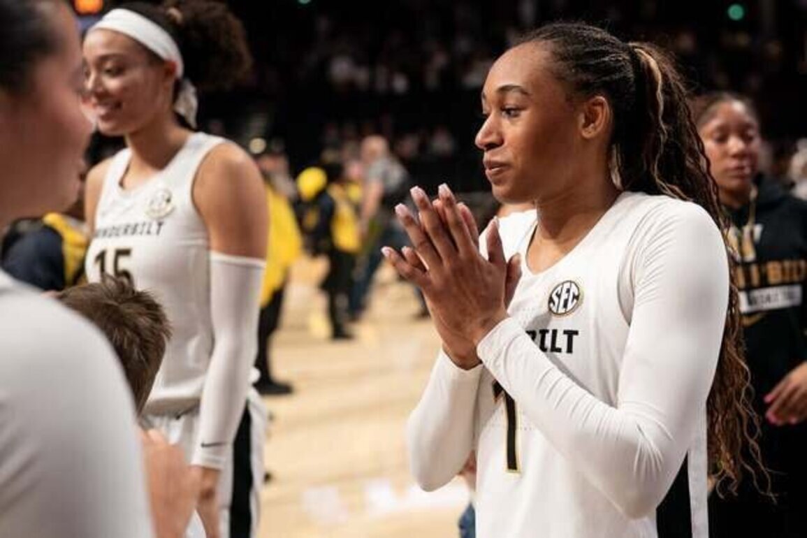 Women's Top 25 roundup: Mikayla Blakes, No. 5 Vandy take down No. 4 Texas
