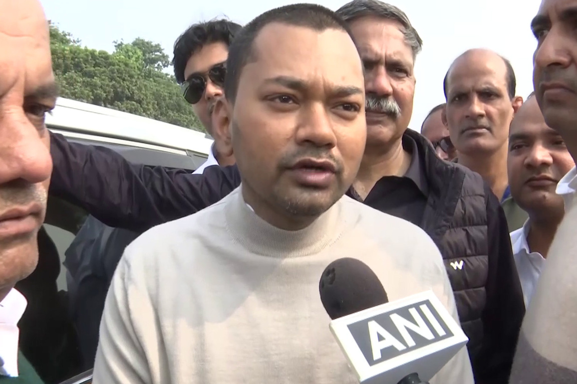 Nitish Kumar takes oath as Bihar CM for 10th time, son Nishant hails mandate