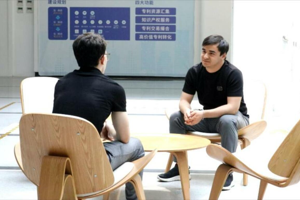 Central Asian youth flock to Xi'an to pursue entrepreneurial dreams