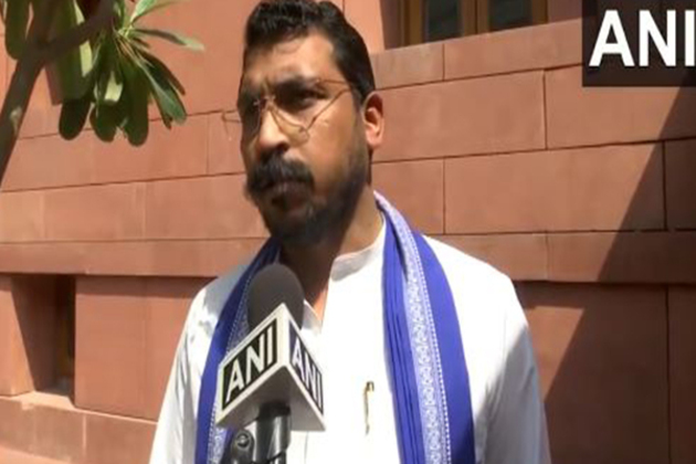 "Police officers in UP engaged in 'competition' to make provocative statements": Chandra Shekhar Aazad