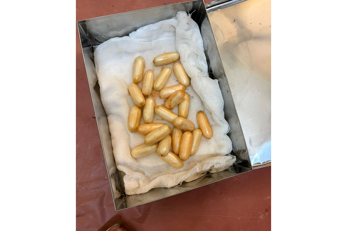 DRI Mumbai seizes cocaine worth Rs 13.29 crore at Mumbai airport, two arrested