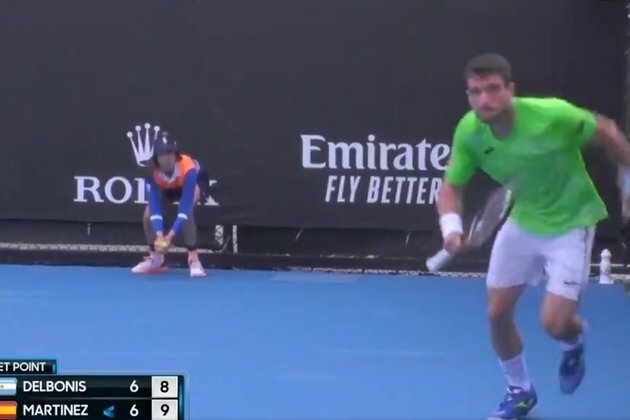 Players rush to ball girl&#039;s aid as she collapses at Australian Open