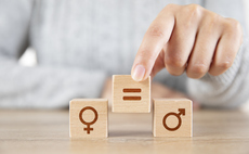 FSCS: Gender pay gap now at 1.5% in favour of women﻿