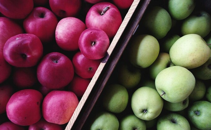 Apple and pear industry on 'knife edge'