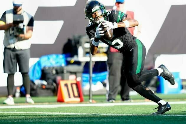 Report: Jets WR Garrett Wilson (knee) avoids 'serious' injury