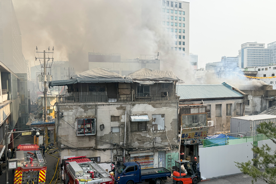 (SpotNews)SOUTH KOREA-SEOUL-FIRE