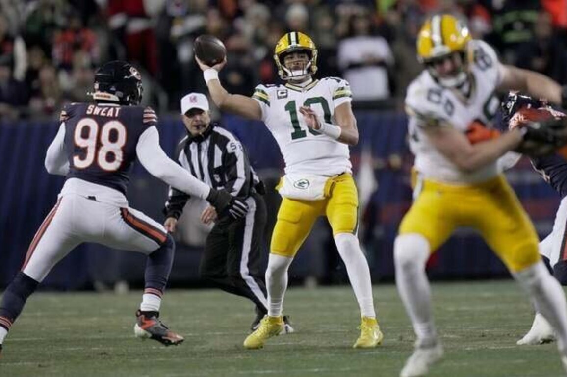 QB questions, playoff positioning in play as Packers host Ravens