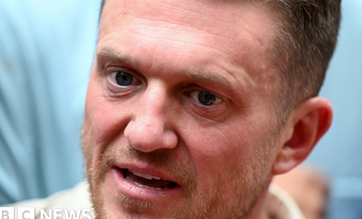 Hawksmoor asked Tommy Robinson to leave after staff  'felt uncomfortable'