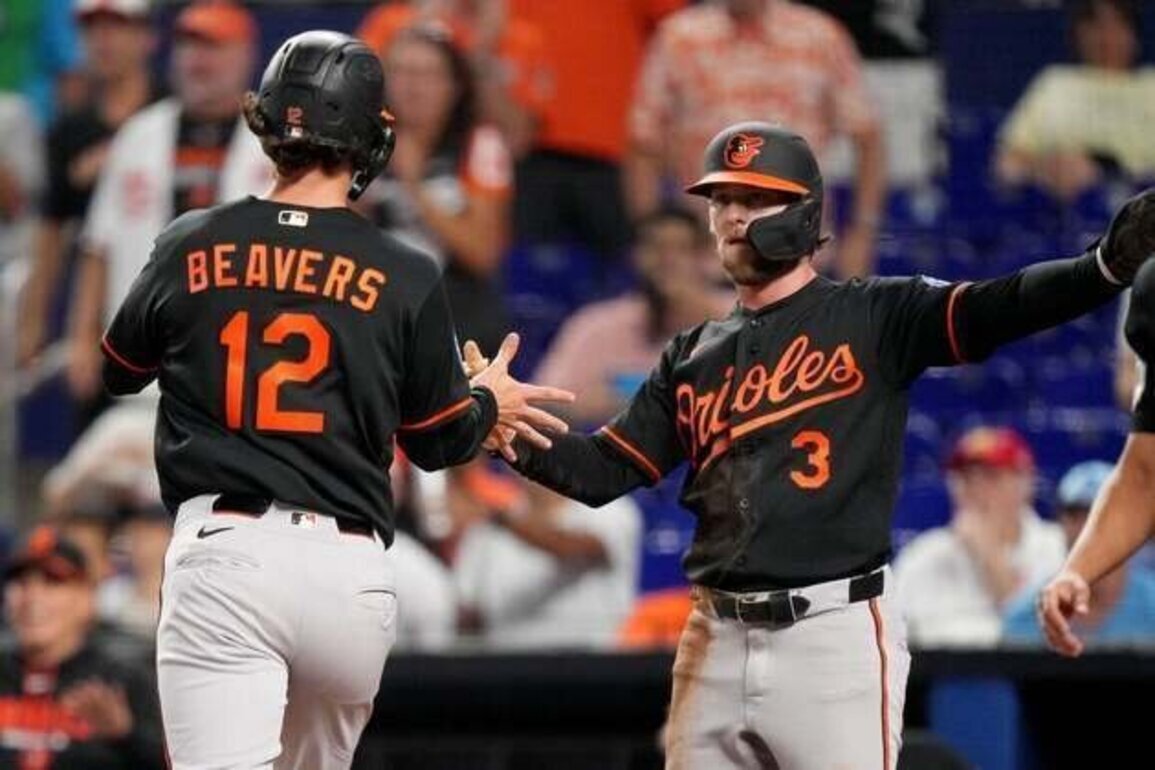 Adley Rutschman's late clutch hit lifts O's over Marlins