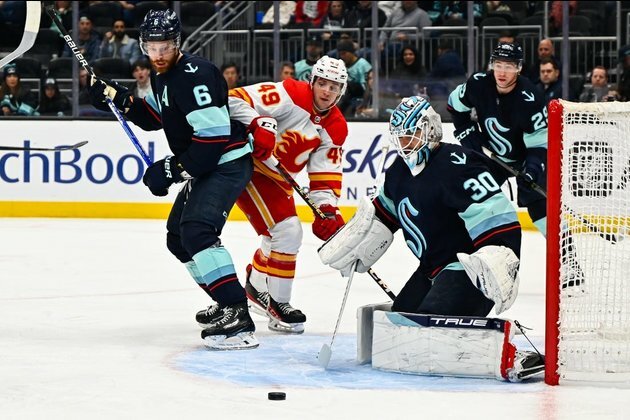 Flames bust out in first period to handle Kraken, 5-2