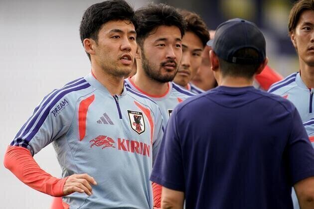 Japan coach takes responsibility for Wataru Endo going home