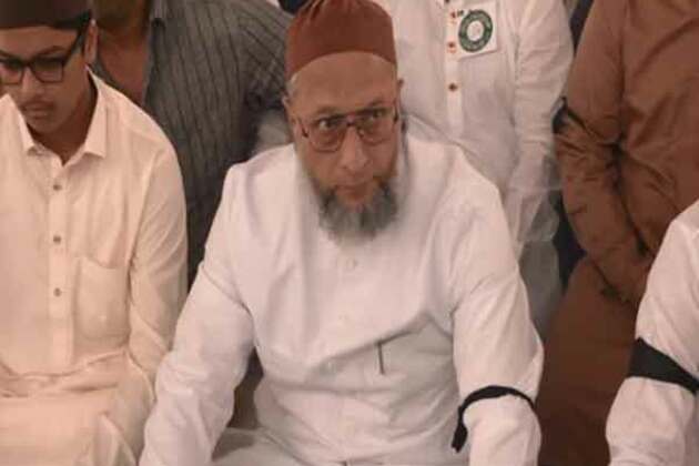 Lok Sabha MP Assadudin Owaisi joins black arm-band protests against Waqf bill on Alvida Jumma