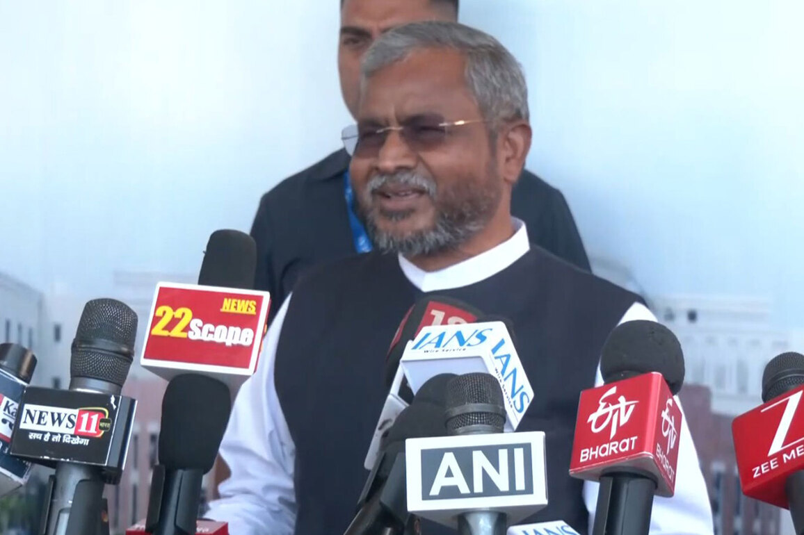 "His own associates are engaged in black marketing...": Jharkhand BJP President Babulal Marandi slams CM Hemant Soren.