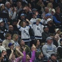 Mammoth host first-ever playoff game in 1-1 series vs. Golden Knights
