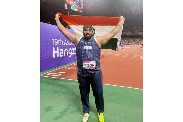 Samardeep Gill stuns Tajinderpal Singh Toor to win gold in National Open Athletics Championships