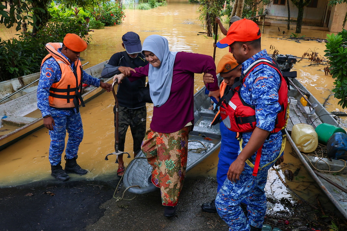 MALAYSIA-KELANTAN-FLOOD-RESCUE EFFORTS