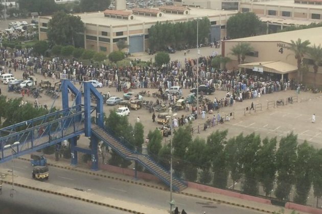 Inoculation suspended after chaos at Karachi