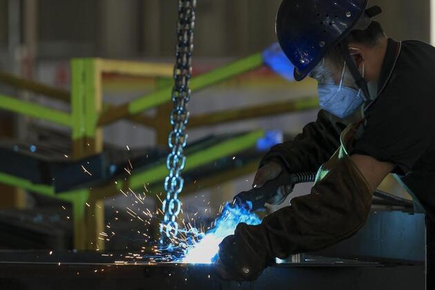 China's manufacturing sector softens in July, new drivers resilient