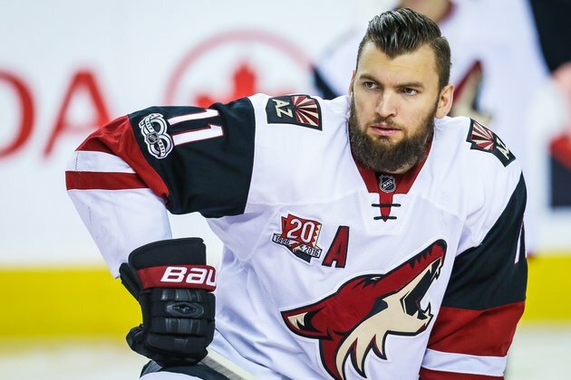 Longtime Coyotes F Hanzal announces retirement