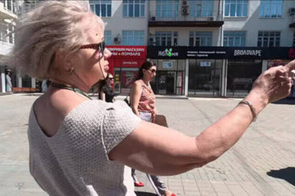 Here's how Russians react to being addressed in Ukrainian (VIDEO)