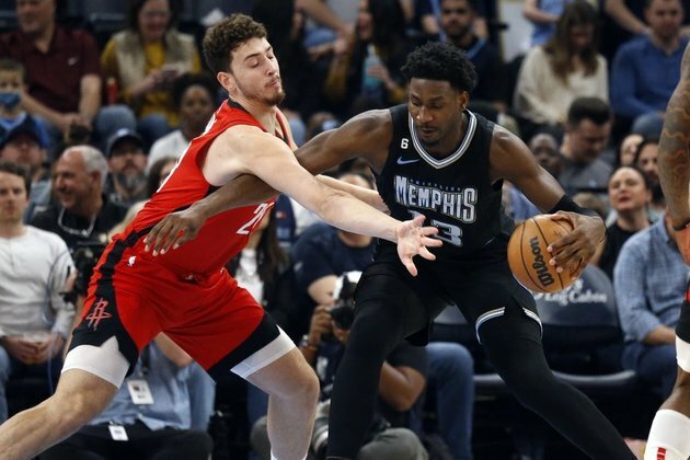 Luke Kennard sinks 10 3s as Grizzlies roll over Rockets
