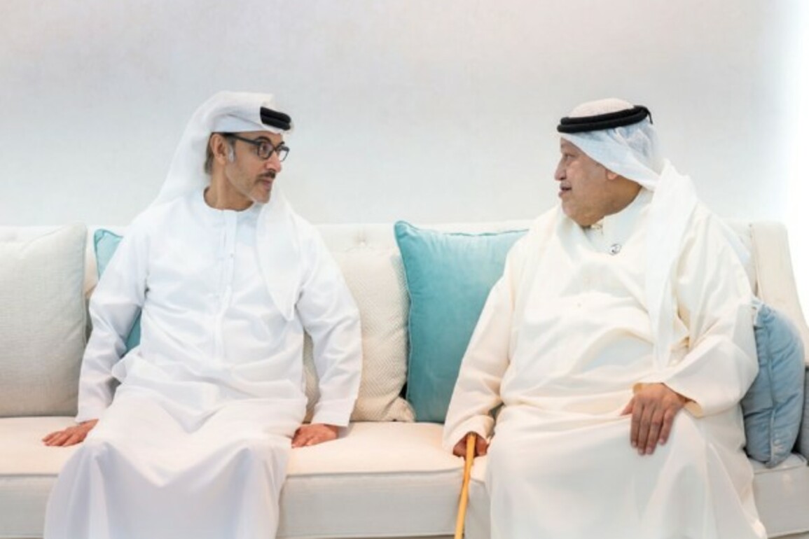 Hazza bin Zayed visits Saeed bin Tahnoon bin Mohammed, exchanges Ramadan greetings