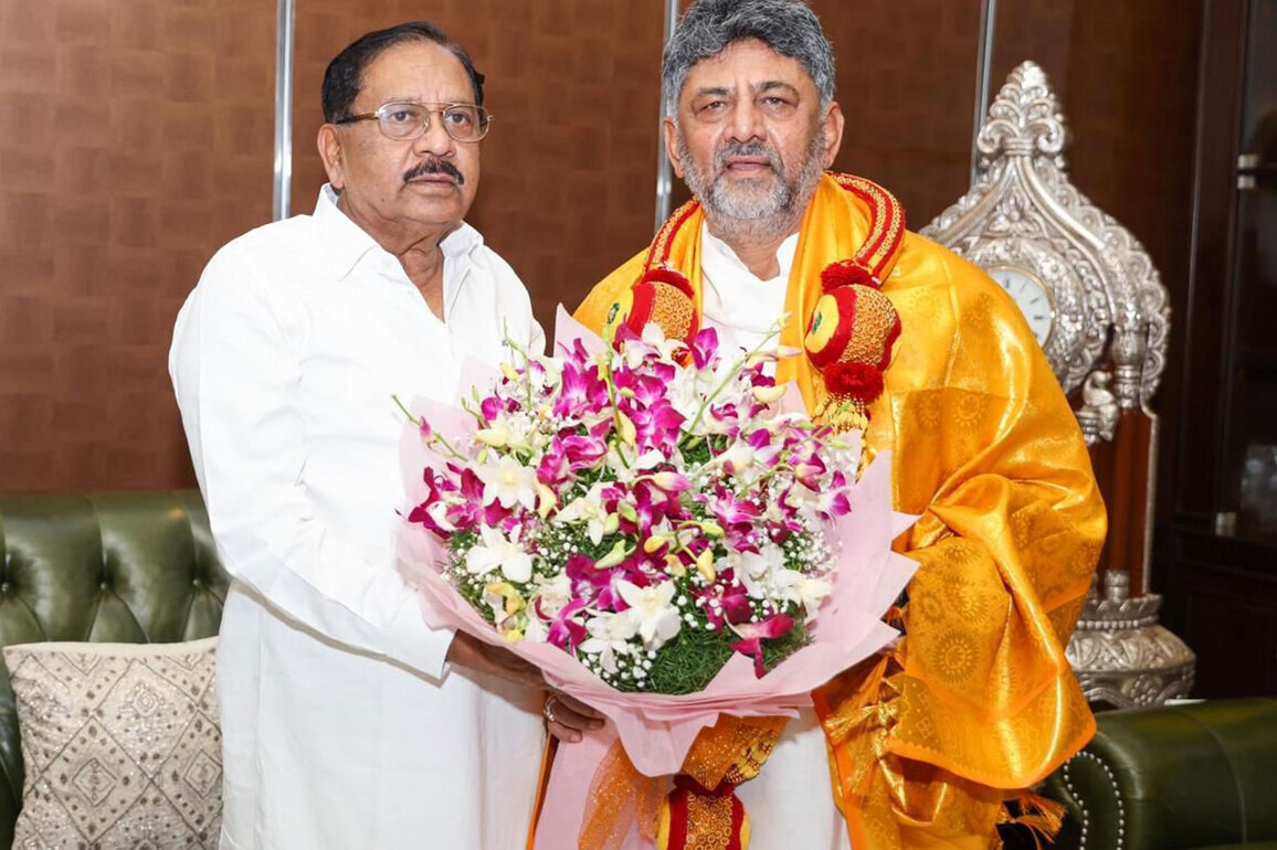 G Parameshwara meets CM-designate DK Shivakumar ahead of swearing-in