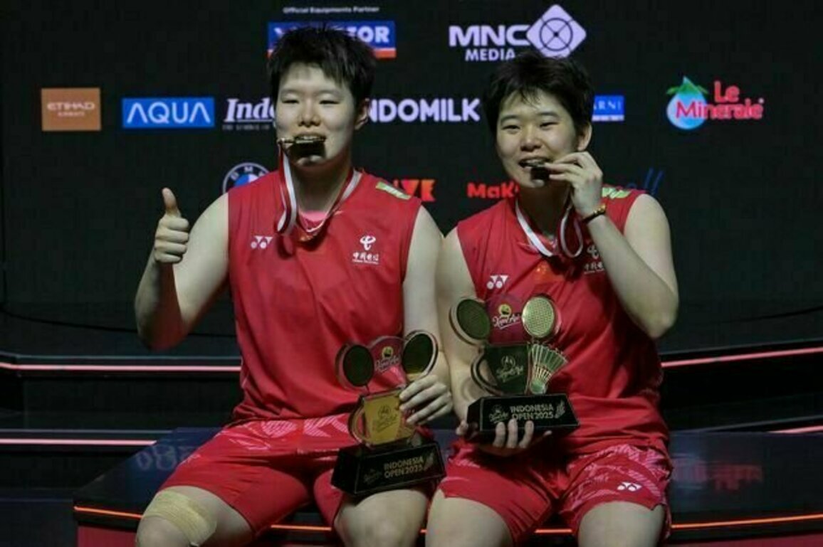 China's Liu Shengshu, Tan Ning win women's doubles at Indonesia Open