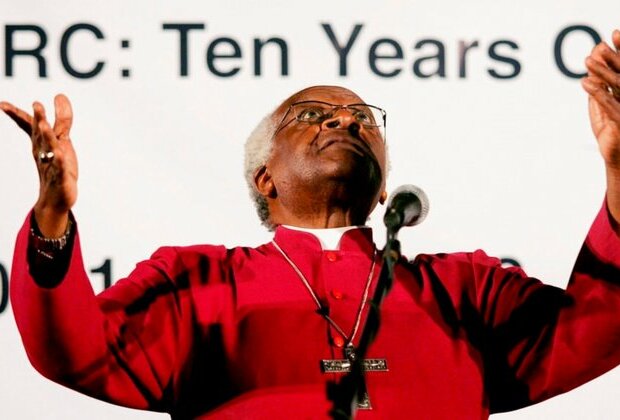 Anti-Apartheid Hero Archbishop Desmond Tutu Dies at 90