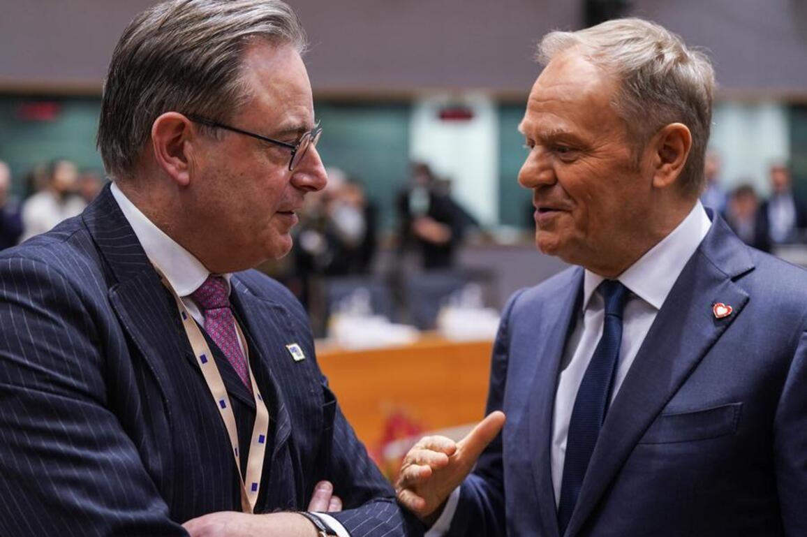 EU approves 90-bln-euro loan package to Ukraine amid internal divisions