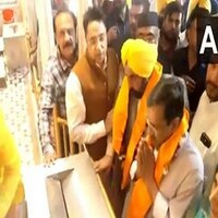 Punjab: Arvind Kejriwal offers prayers at Durgiana Temple in Amritsar