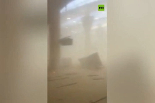 US Patriot missile devastated Gulf state airport - Iran (VIDEO)