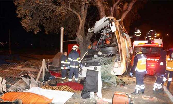 Eleven killed in Turkey ski holiday bus crash Eleven killed in Turkey ski holiday bus crash