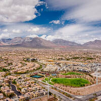 Las Vegas Valley homes sitting on market longer than average, study says - Housing