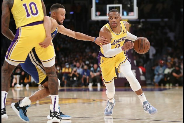 Lakers' superteam regroups, seeks revenge on Suns