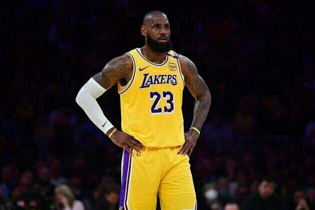 LeBron James picks up $52.6M option to remain with Lakers